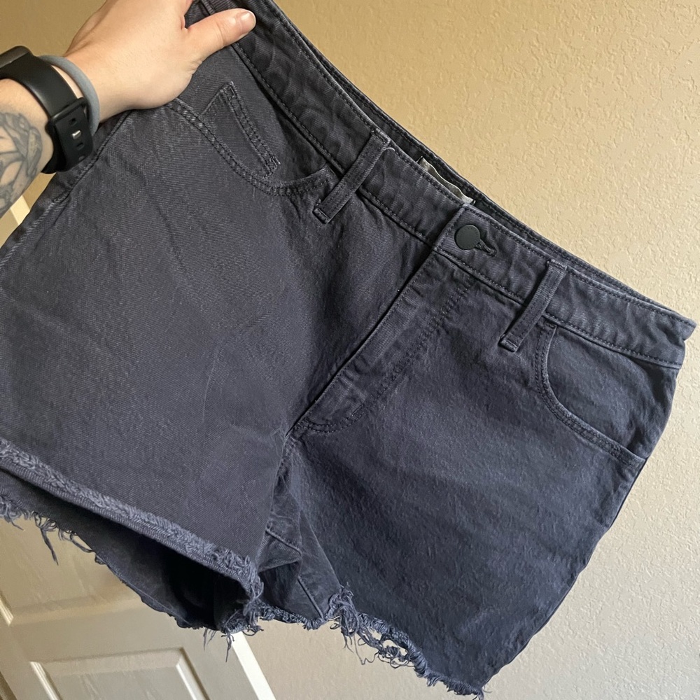 Universal Threads shorts